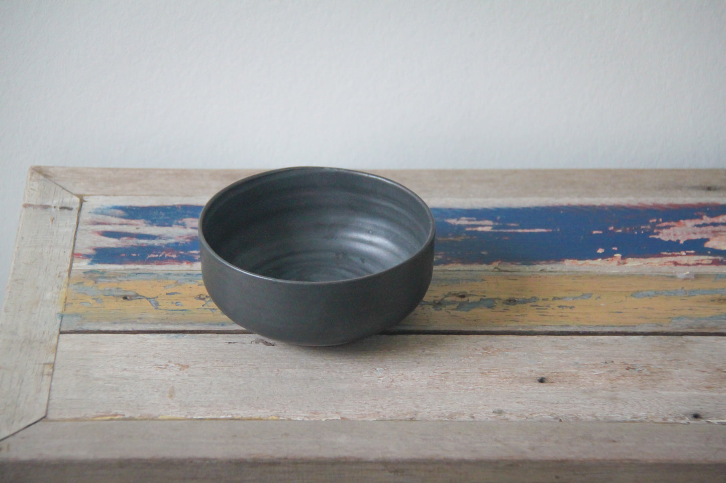 bowl antique black