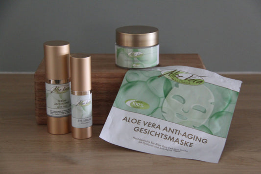 Selfcare box met oogcreme, anti aging creme, gezichtsmasker en creme peeling van het merk aloe vera de mallorca