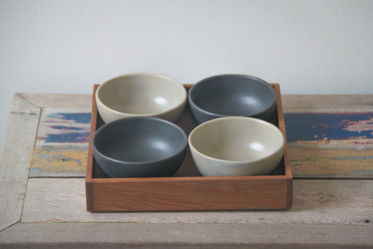 serveerbakje met 4 kommetjes - combo mushroom/antique black (kopie)