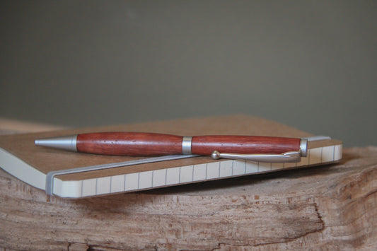 Houten balpen 'Louise' -padouk- satin silver