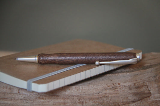 Houten balpen 'Berthe' - tropisch hardhout - satin silver